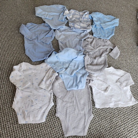 Baby Boy Huge Lot of Bodysuits in Blue/Neutral Colors - Picture 3 of 5